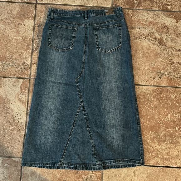 This is a beautiful Butterfly Jean Skirt - Picture 2 of 6